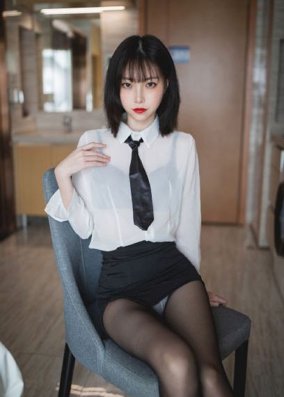 偷窥女友无删减全集动漫_超清在线观看高清