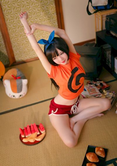 女大学生的沙龙室3_1080超清在线观看