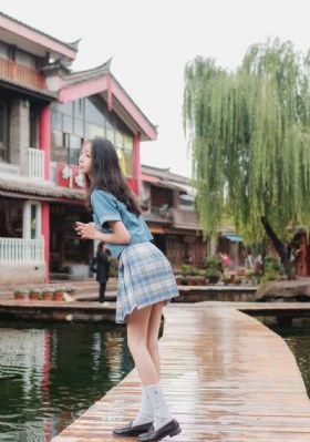 制服诱惑朱茵_1080免费全集观看